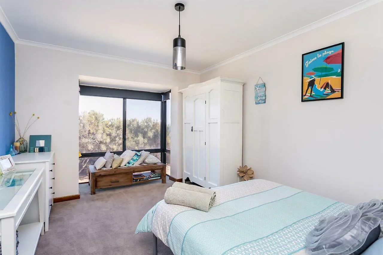 Blissful Beachfront Beachouse Apartment Adelaide